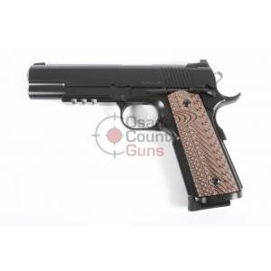 Dan Wesson Specialist Black (Blem) - 5" 9mm